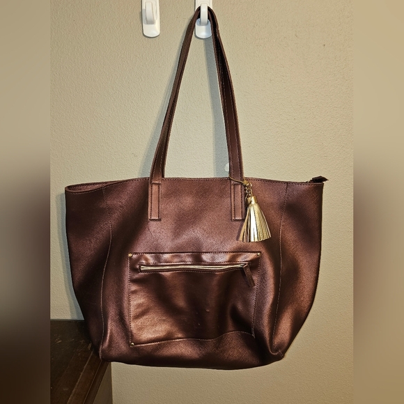 Elegant Burgundy Tote Bag - Picture 1 of 8